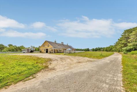 9 Riesling Road Plymouth MA 02360