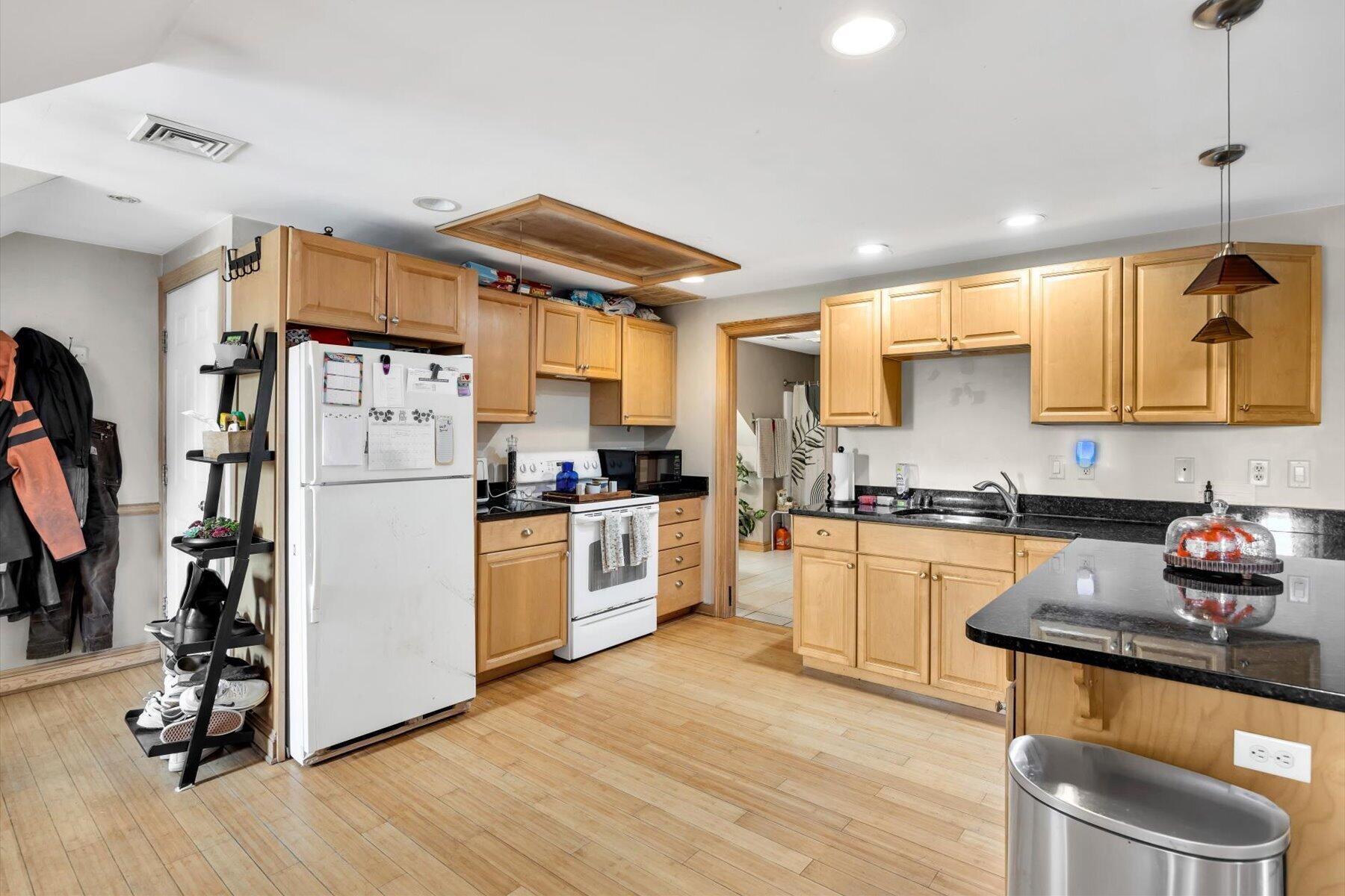9 Riesling Road Plymouth MA 02360