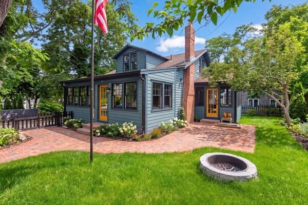 21 Brewster Street Provincetown MA 02657