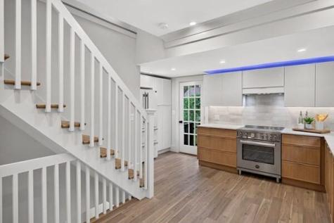 21 Brewster Street Provincetown MA 02657
