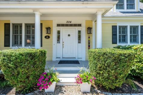 224 Wianno Circle Osterville MA 02655