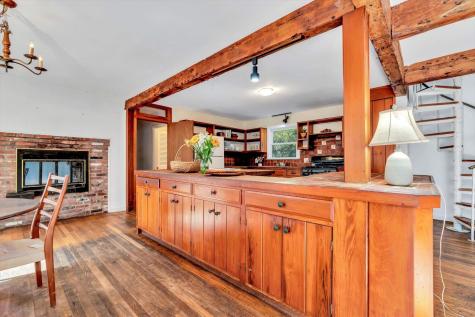 10 Shanks Pond Road Falmouth MA 02540