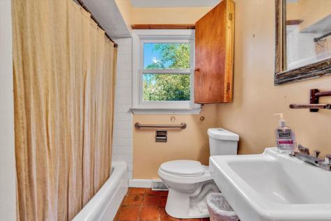 10 Shanks Pond Road Falmouth MA 02540