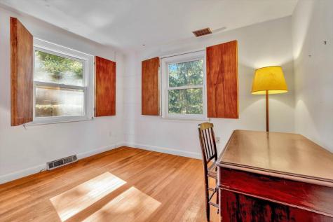 10 Shanks Pond Road Falmouth MA 02540