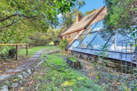 10 Shanks Pond Road Falmouth MA 02540