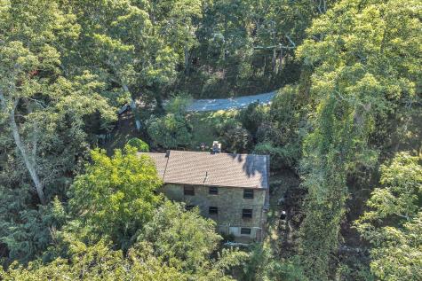 10 Shanks Pond Road Falmouth MA 02540