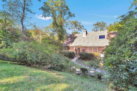 10 Shanks Pond Road Falmouth MA 02540