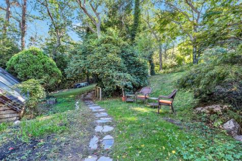 10 Shanks Pond Road Falmouth MA 02540