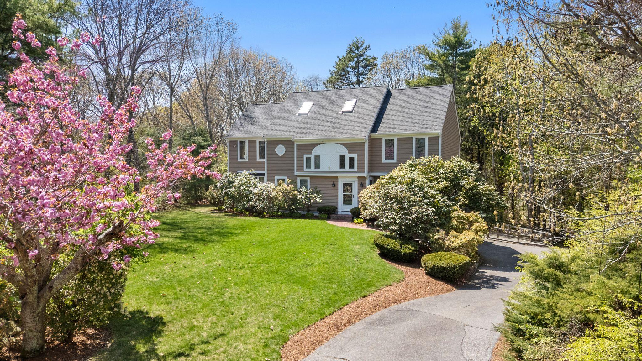 24 Winding Way Plymouth MA 02360