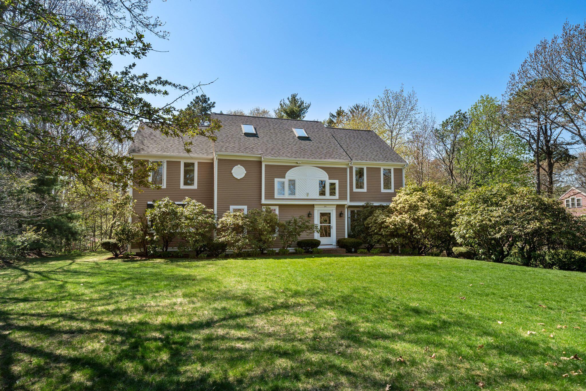 24 Winding Way Plymouth MA 02360