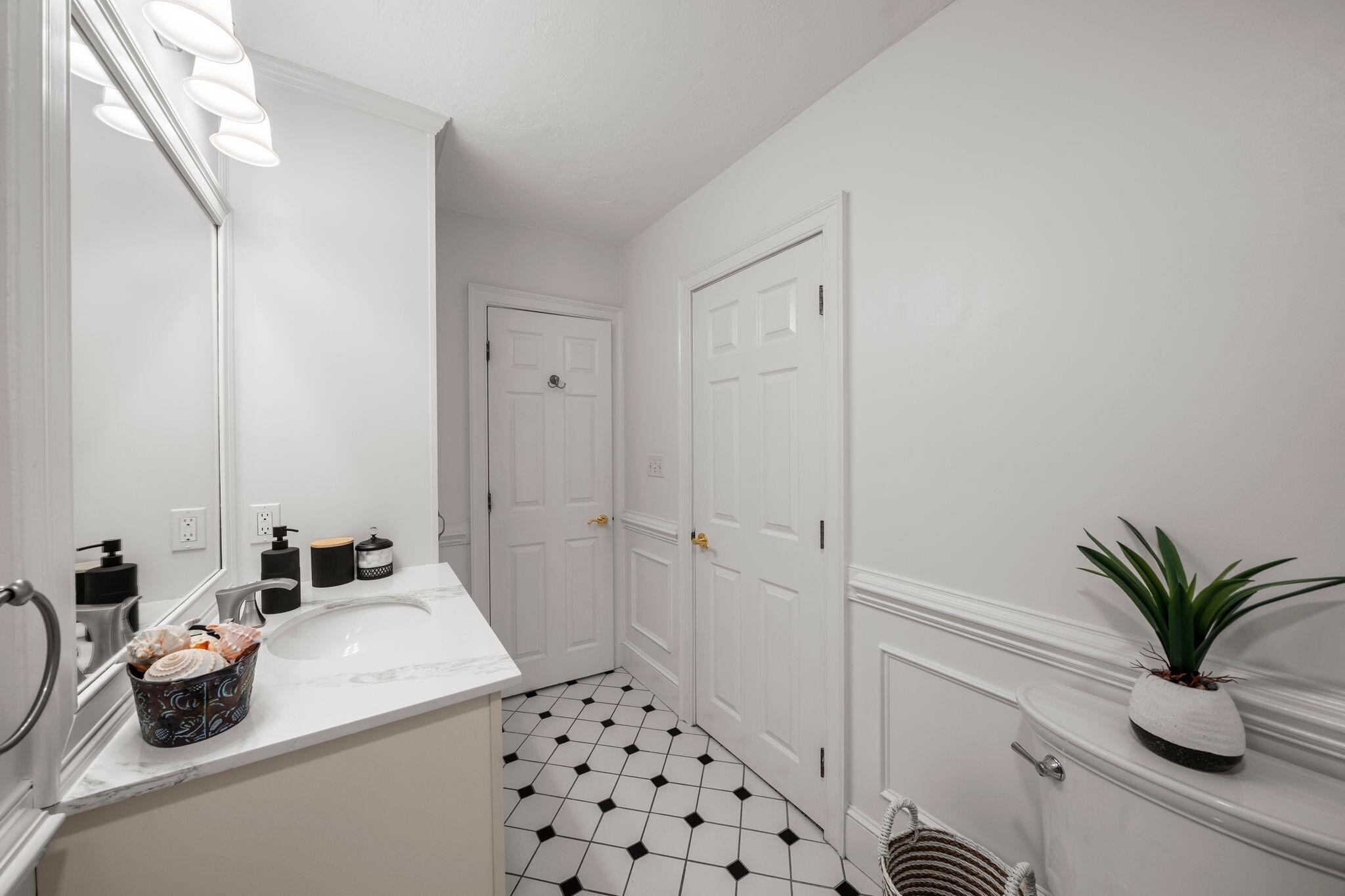 24 Winding Way Plymouth MA 02360