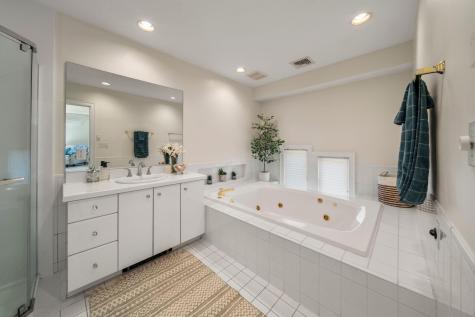 24 Winding Way Plymouth MA 02360