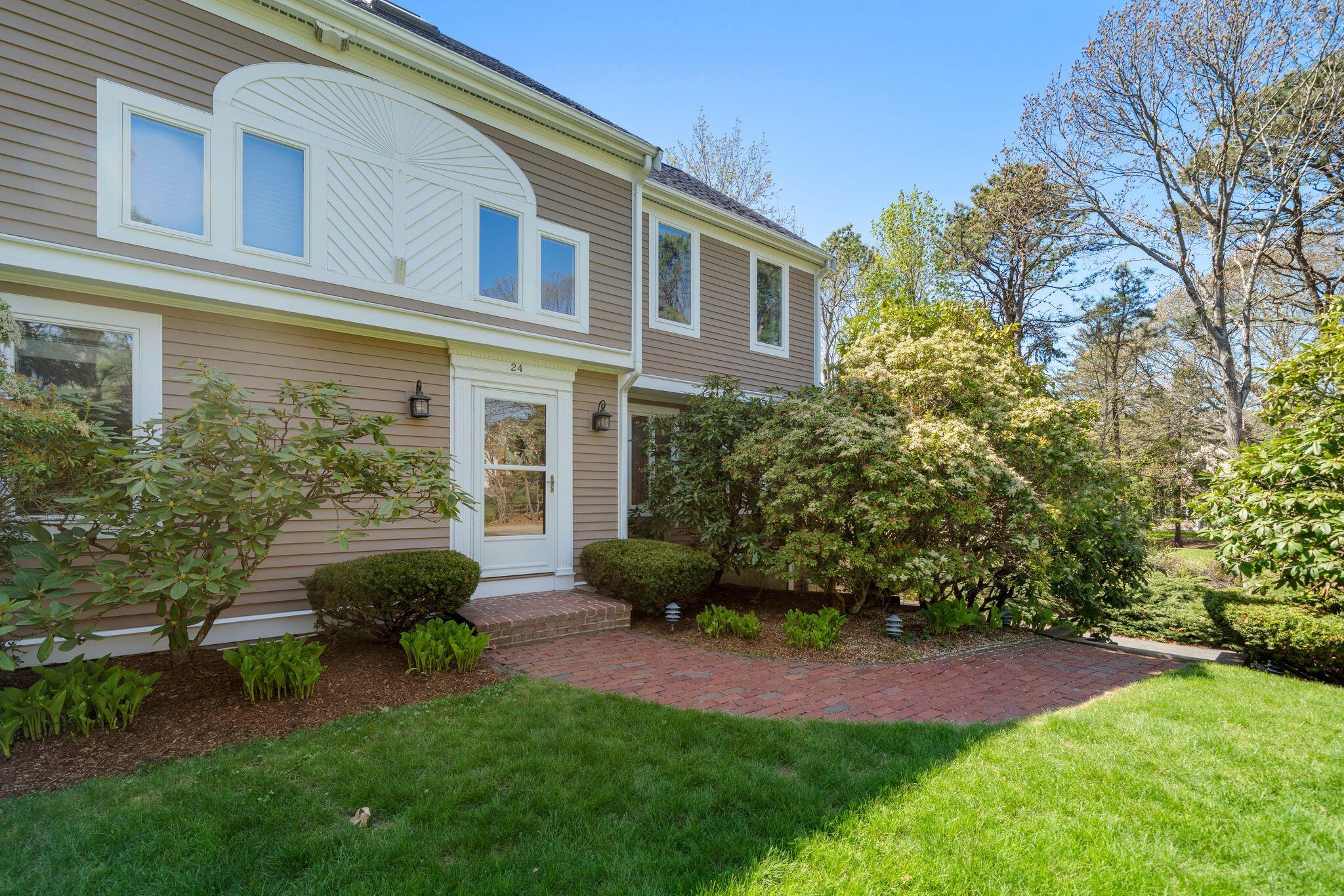 24 Winding Way Plymouth MA 02360