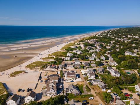 4 Spadoni Way Dennis MA 02638