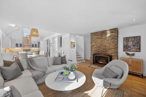 19 W Vine Street Provincetown MA 02657