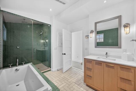 19 W Vine Street Provincetown MA 02657