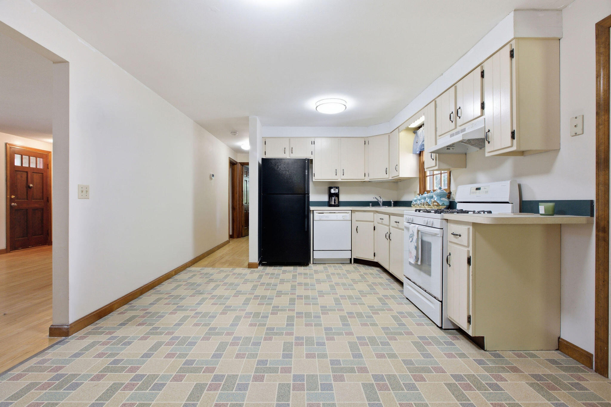 38 Mcnamara Avenue West Yarmouth MA 02673