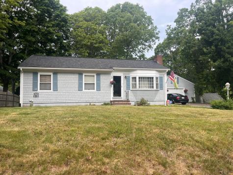 113 Fawcett Lane Barnstable MA 02601