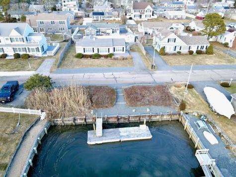 32 Surfside Road Dennis MA 02670