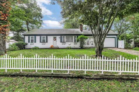 9 Lower Brook Road Yarmouth MA 02664