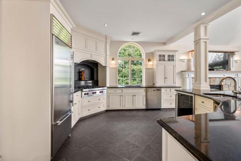 31 Monisa Kay Drive Plymouth MA 02360