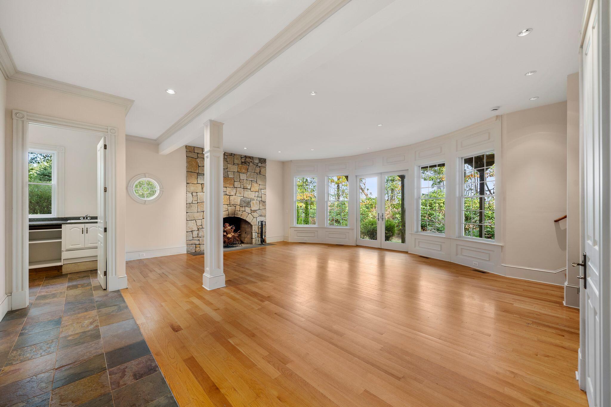 31 Monisa Kay Drive Plymouth MA 02360