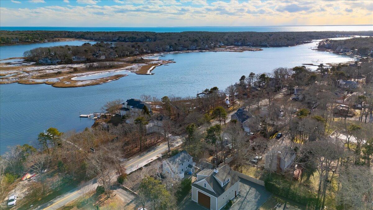 197 Monomoscoy Road Mashpee MA 02649