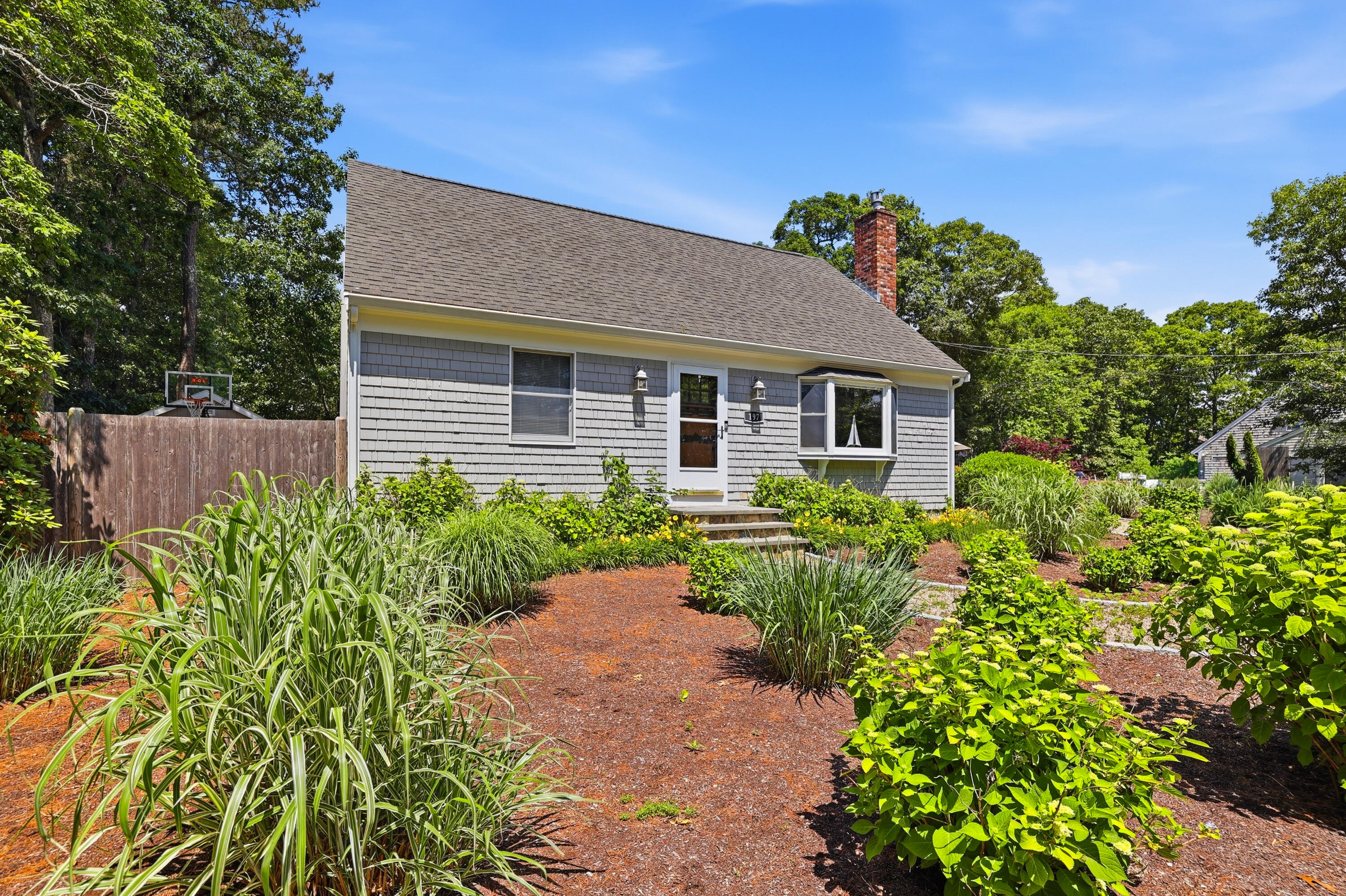 197 Monomoscoy Road Mashpee MA 02649