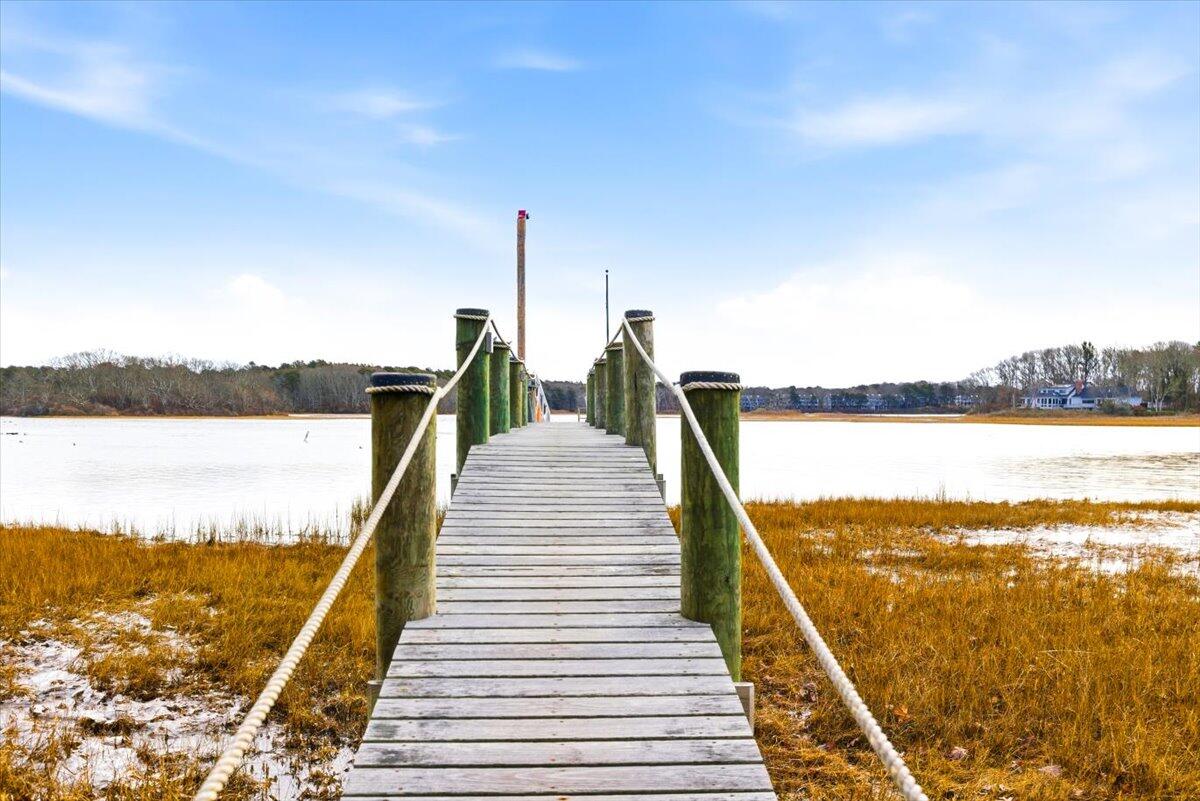 197 Monomoscoy Road Mashpee MA 02649