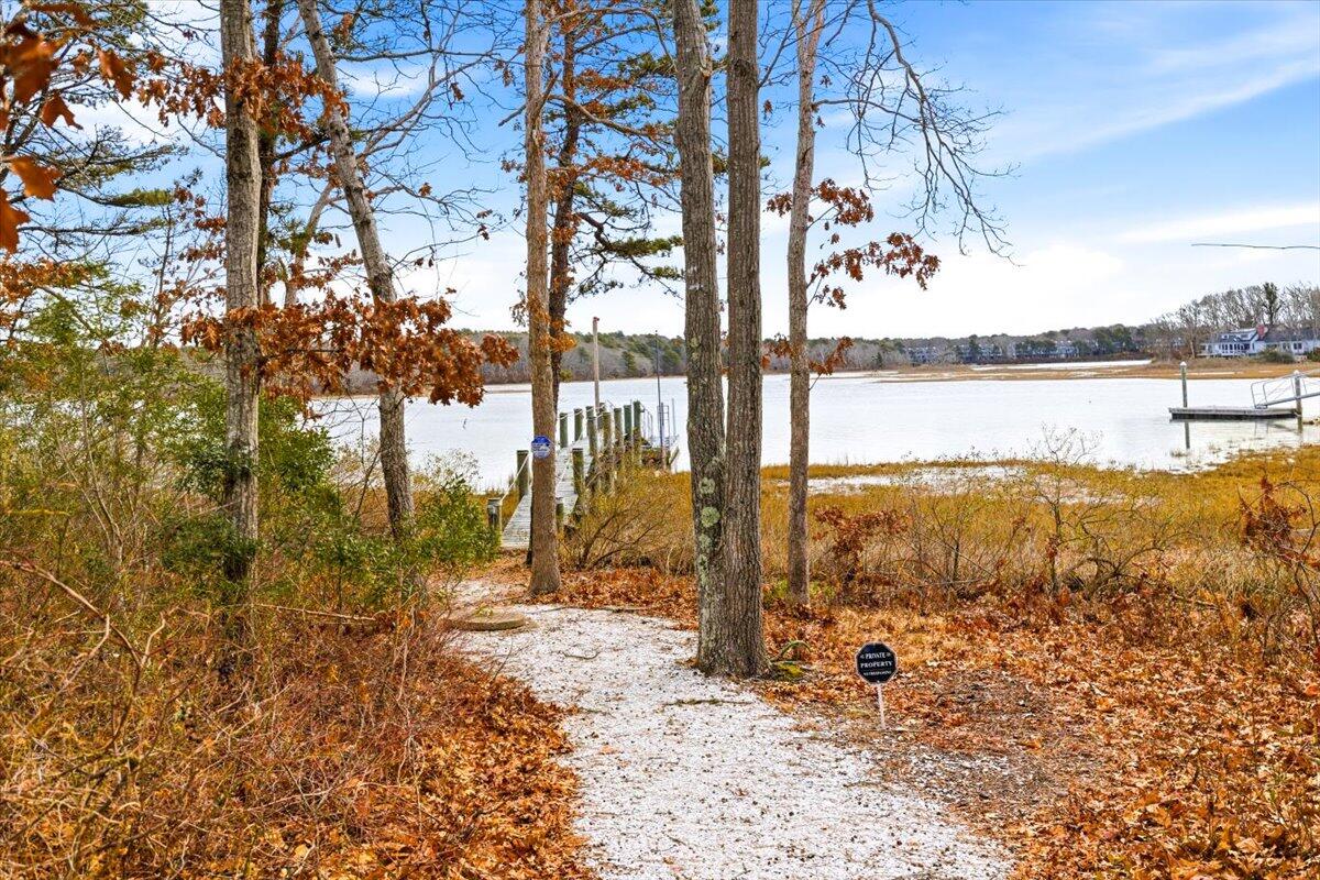 197 Monomoscoy Road Mashpee MA 02649