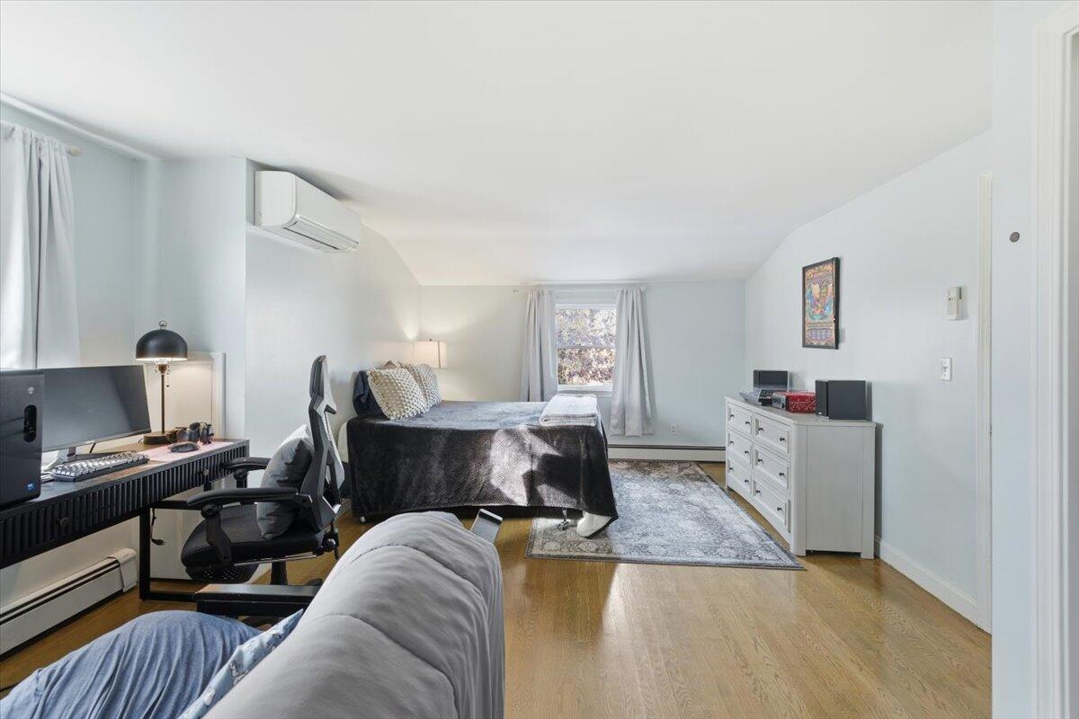 197 Monomoscoy Road Mashpee MA 02649