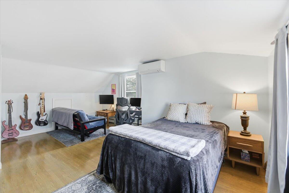 197 Monomoscoy Road Mashpee MA 02649