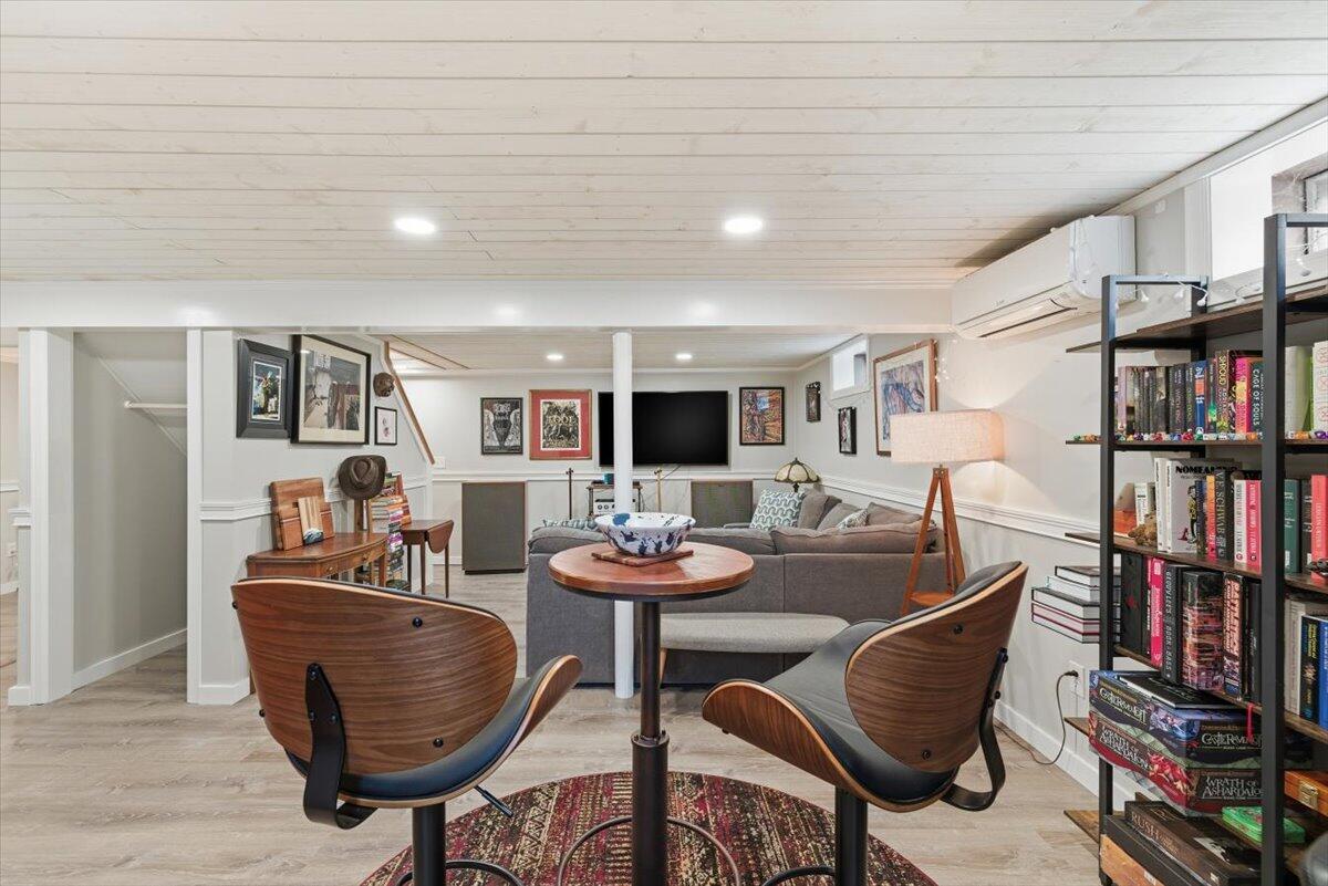 197 Monomoscoy Road Mashpee MA 02649