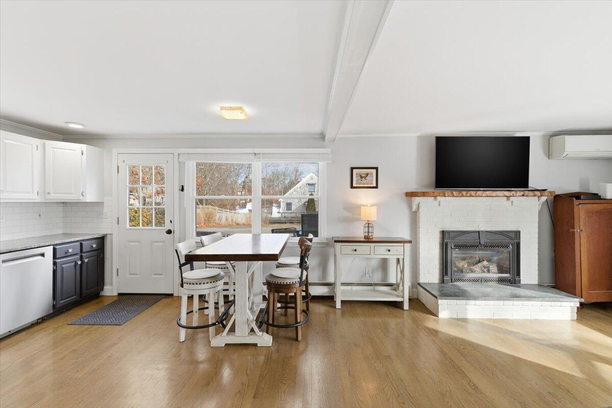 197 Monomoscoy Road Mashpee MA 02649