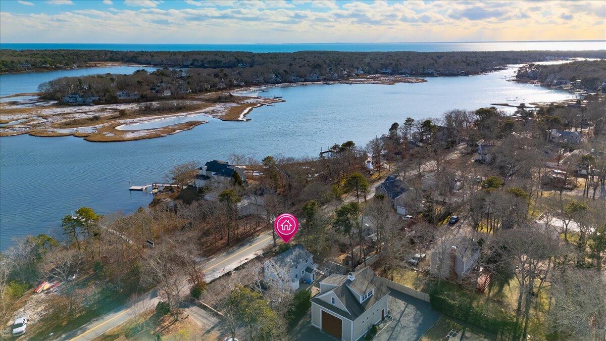 197 Monomoscoy Road Mashpee MA 02649