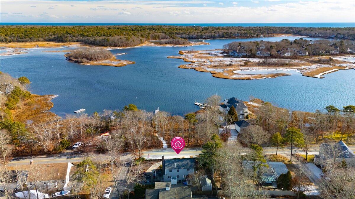 197 Monomoscoy Road Mashpee MA 02649