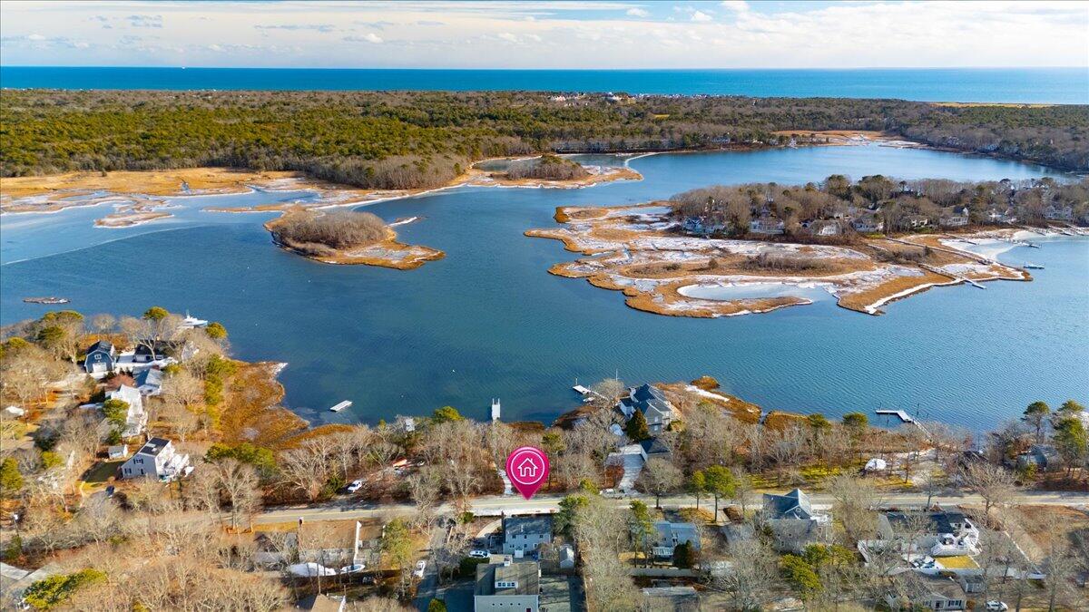 197 Monomoscoy Road Mashpee MA 02649