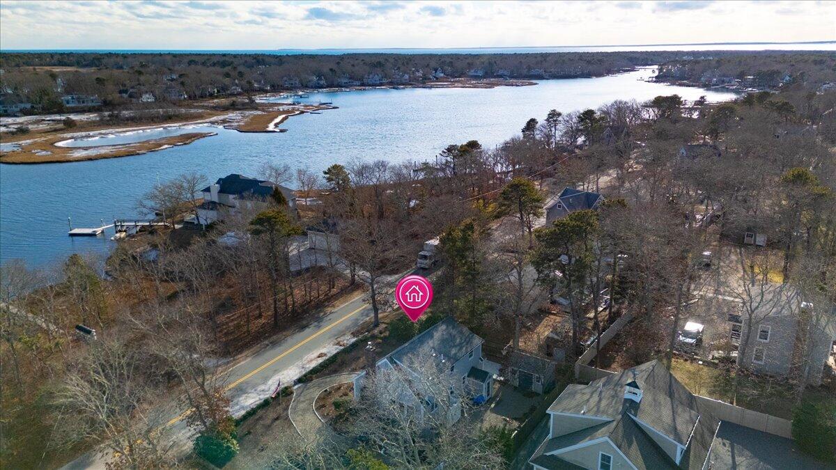 197 Monomoscoy Road Mashpee MA 02649