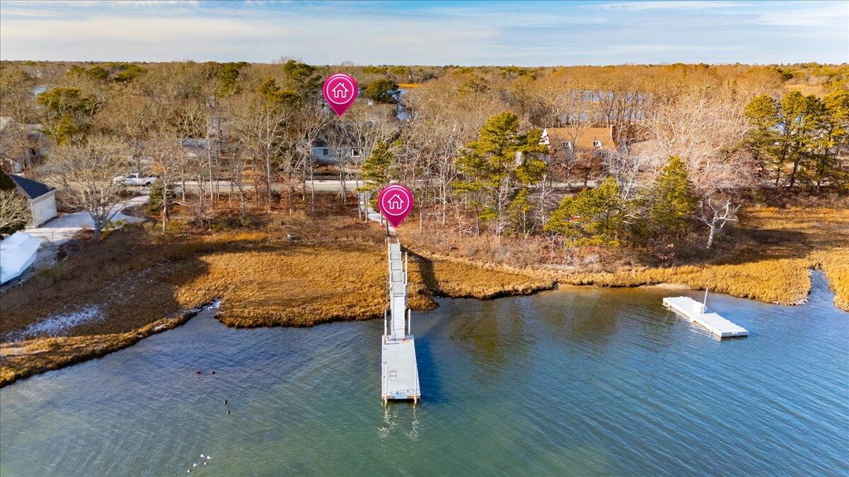 197 Monomoscoy Road Mashpee MA 02649