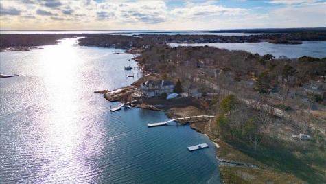 197 Monomoscoy Road Mashpee MA 02649