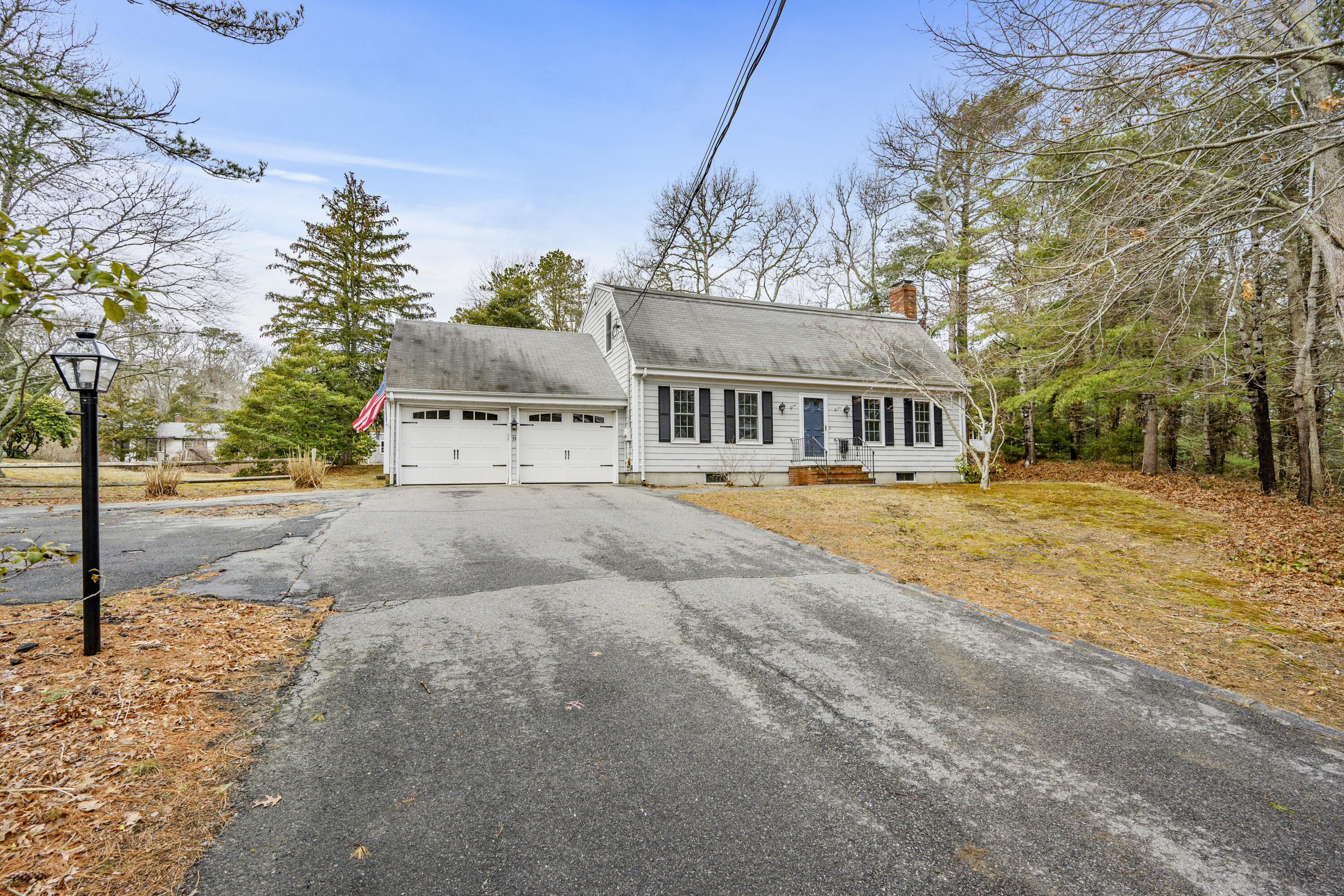 33 Head Of The Bay Road MA 02532
