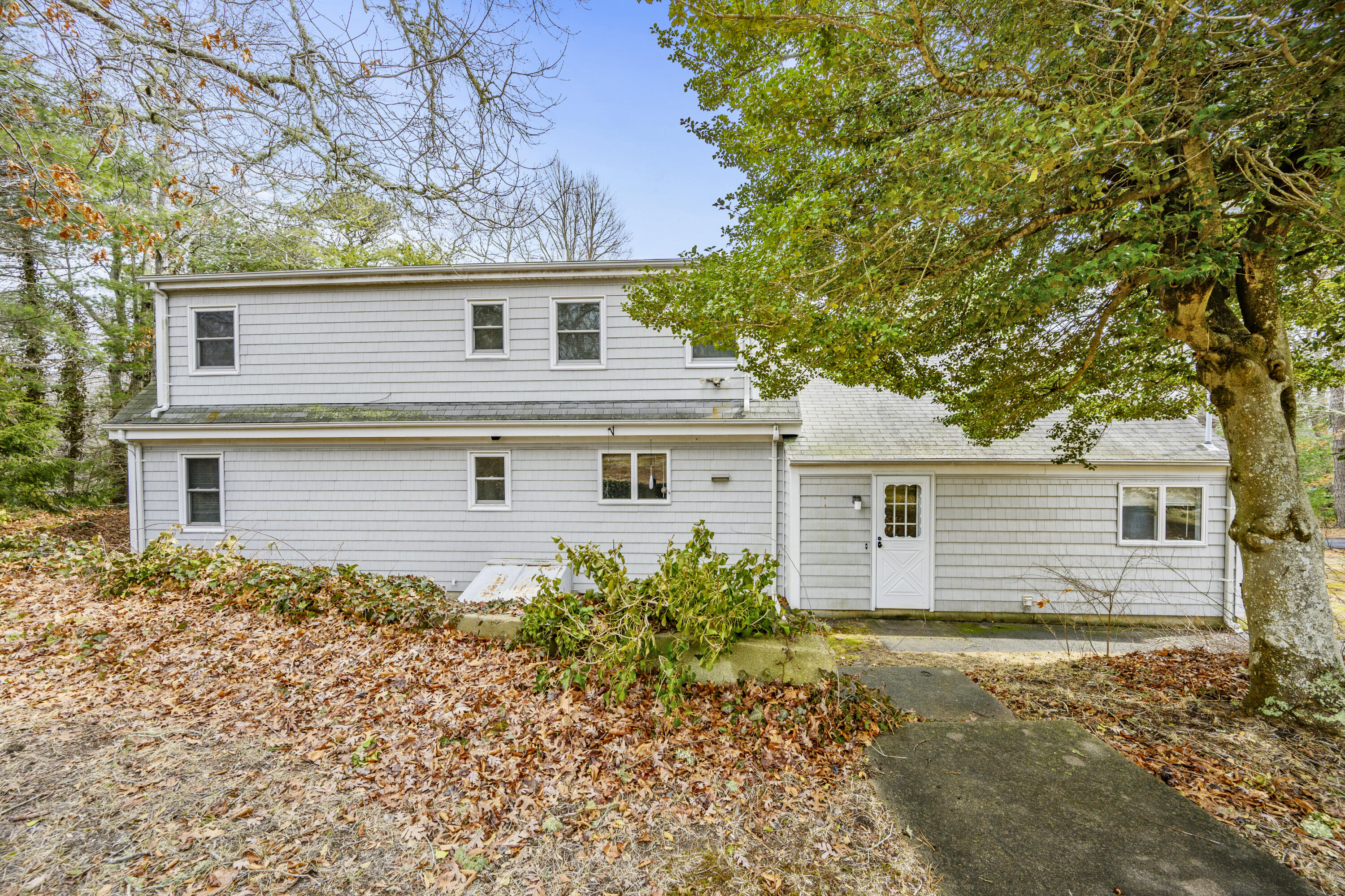 33 Head Of The Bay Road Bourne MA 02532