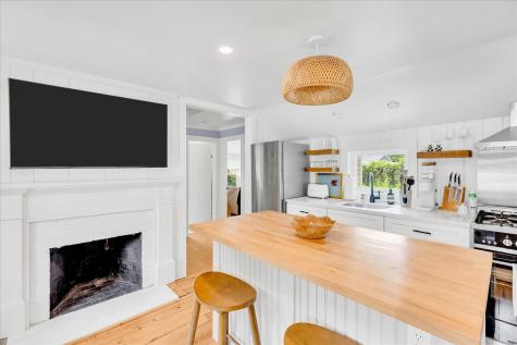 25 Lake Road Yarmouth MA 02673