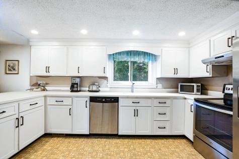 34 Bob White Lane Falmouth MA 02540