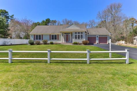 14 Sheffield Place Mashpee MA 02649