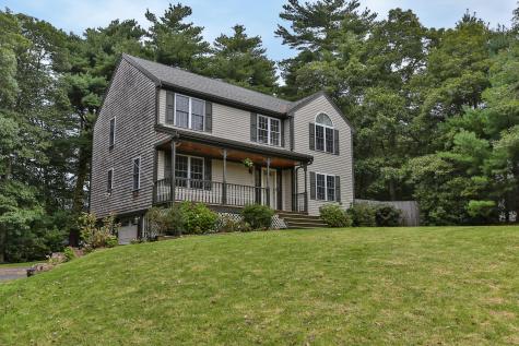 19 Maple Street Mashpee MA 02649