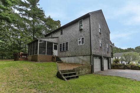 19 Maple Street Mashpee MA 02649