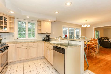 19 Maple Street Mashpee MA 02649