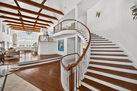 39 Naushon Road Falmouth MA 02540