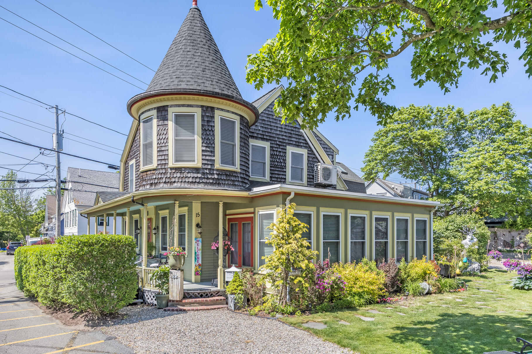 15 Center Street MA 02657